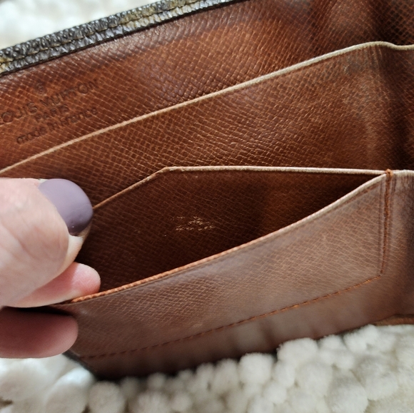 Authentic Louis Vitton Wallet - Picture 10 of 13
